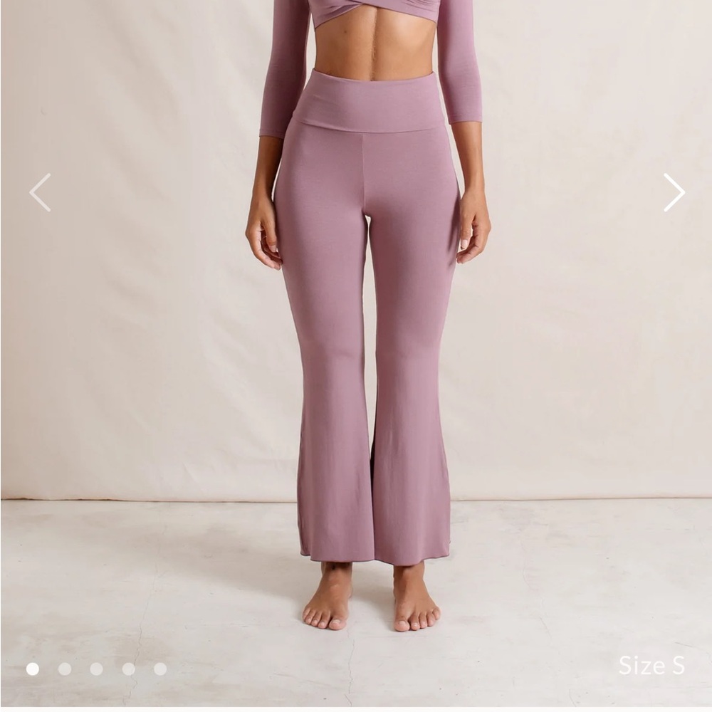 ISO Indigo Luna mauve Agni flares